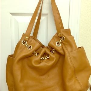 Michael Kors light tan shoulder bag